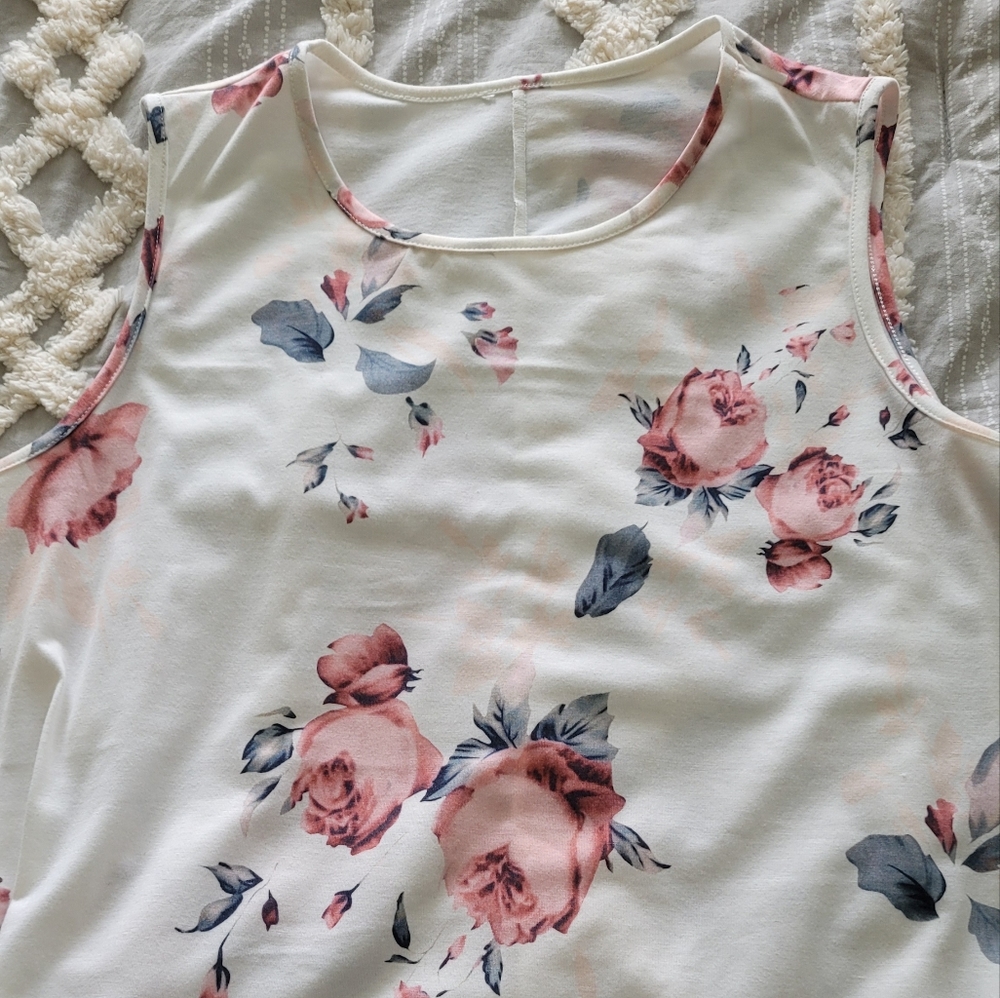 Floral sleeves tunic, size XL